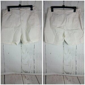 Jamaica Bay Women's White Checkered Shorts Size 30